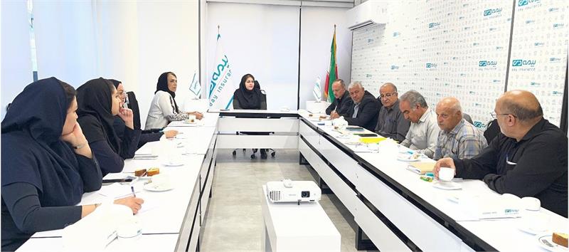 نشست مشترک مدیریت استان چهارمحال و بختیاری، روسای کانون‌ها و مدیران بیمه دی استان